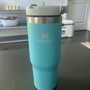 Stanley Turquoise Travel Tumbler with Gray Flip Lid